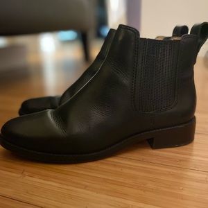 Black leather Chelsea ankle boots